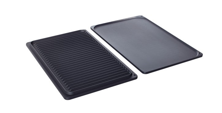 Grilling & Roasting tray, 1/1 GN (325 x 530 mm), with TRILAX coating to prevent product sticking